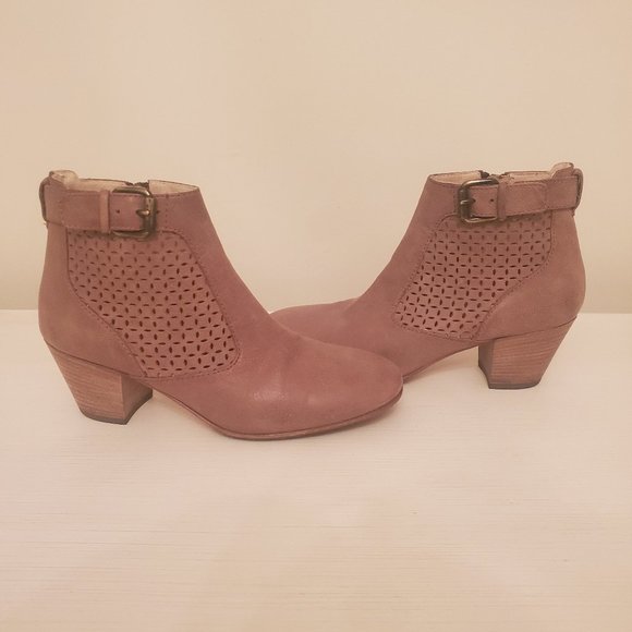 Aquatalia Beige Booties - Picture 1 of 5